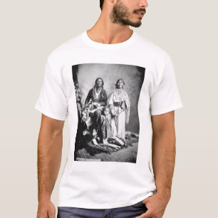 Camiseta Apache Antonio principal Maria com sua família,