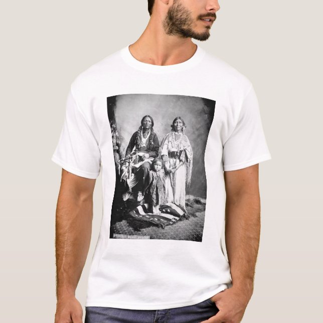 Camiseta Apache Antonio principal Maria com sua família, (Frente)