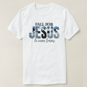 Camiseta Apaixonai-vos por Jesus Ele Nunca Abandona 
