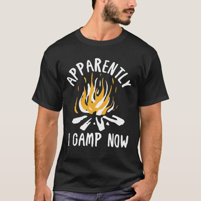 Camiseta Aparentemente Eu Acampo Agora - Acampando O Lover (Frente)