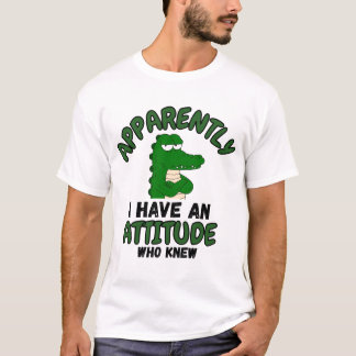 Camiseta Aparentemente Eu Tenho uma Atitude Quem Sabe Cartã