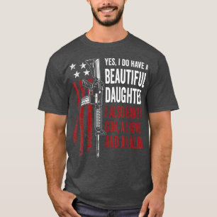 Camiseta Apelido de Arma da Filha Alibi - Armas de Pai Engr