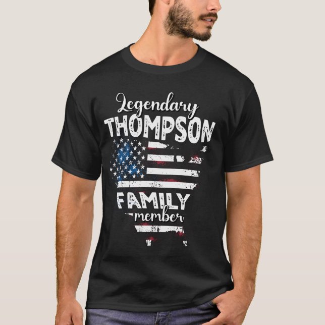 Camiseta Apelido Thompson US Flag Thompson Sobrenome Thomps (Frente)