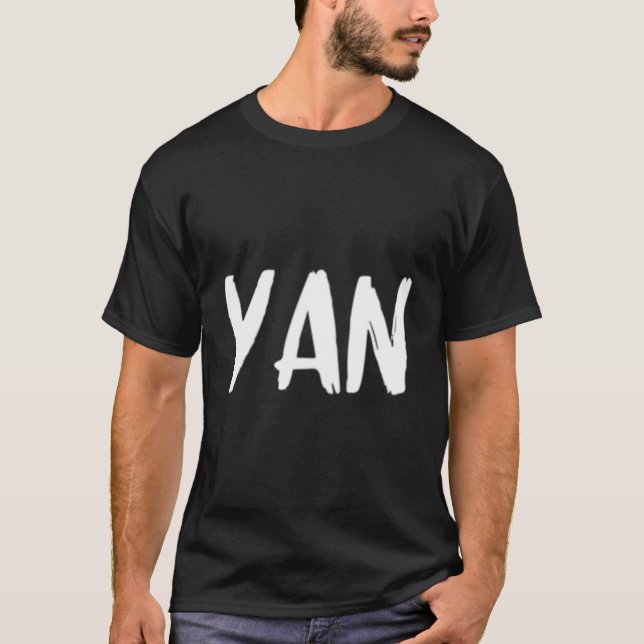 Camiseta Apelido Yan Texto Aniversário Chinês Ou Esporte Ch (Frente)