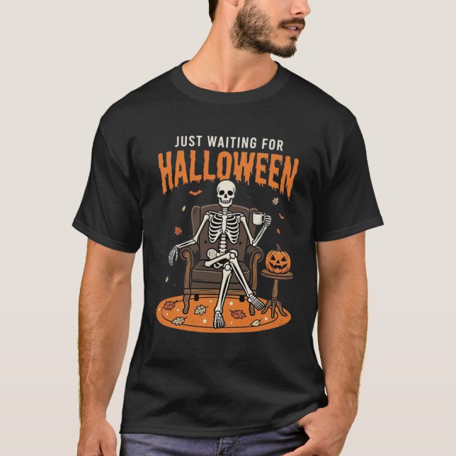 Camiseta Apenas Esperando Pelo Design de Esqueleto de Hallo (Frente)