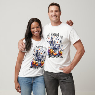 Camiseta Apenas Esperando Pelo Halloween - Halloween