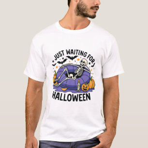 Camiseta Apenas Esperando pelo Halloween – Temporada Assust