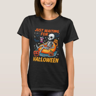 Camiseta Apenas esperando por Halloween Abóbora Esqueleto A