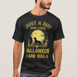 Camiseta Apenas Garoto Que Ama Cachorro de Halloween Lua Ch