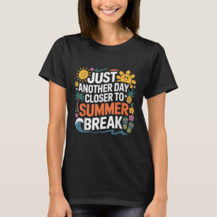 Camiseta Apenas Mais Um Dia Perto Da Rua De Professores De