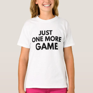 CAMISETA APENAS MAIS UM JOGO TÍPOGRAFIA PRETA DE GAMER ENGR