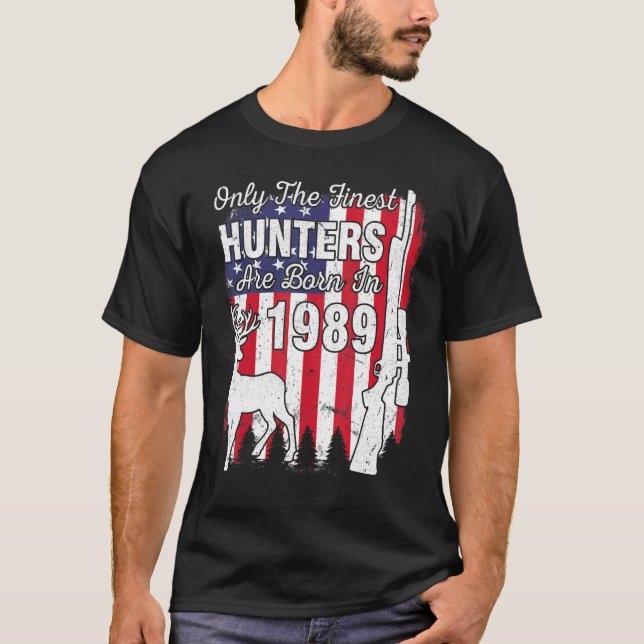 Camiseta Apenas Os Melhores Caçadores São Nasceres No Anive (Frente)