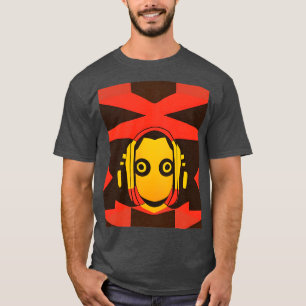 Camiseta apenas ouvindo música