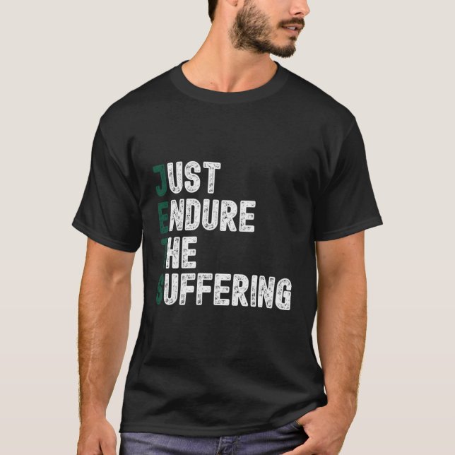 Camiseta Apenas Suponha O Sofrimento Engraçado Do Futebol (Frente)