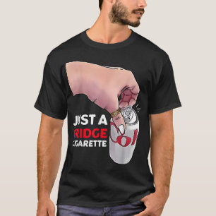 Camiseta Apenas Um Cigarro Na Geladeira