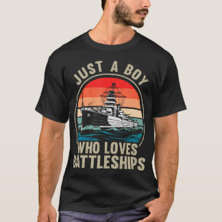 Camiseta Apenas um garoto que ama navios de guerra vintage 