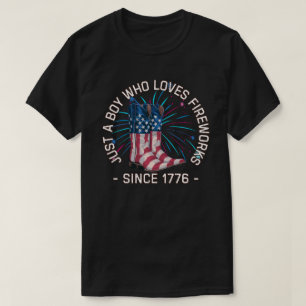 Camiseta Apenas um menino que ama fogos de artifício desde