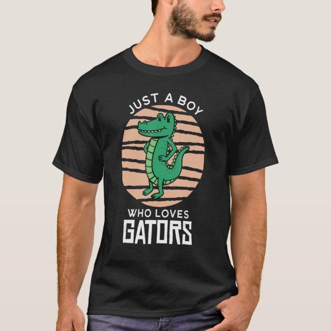 Camiseta Apenas Um Menino Que Ama O Crocodilo Animal Selvag (Frente)