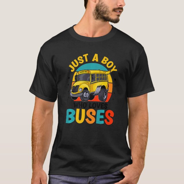 Camiseta Apenas Um Menino Que Ama O Ônibus Escolar De Crian (Frente)