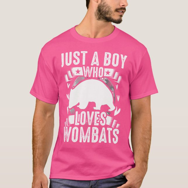 Camiseta Apenas Um Menino Que Ama Os Mombats (Frente)