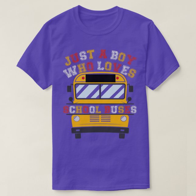 Camiseta Apenas Um Menino Que Ama Os Ônibus 32 (Frente do Design)