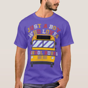 Camiseta Apenas Um Menino Que Ama Os Ônibus 32