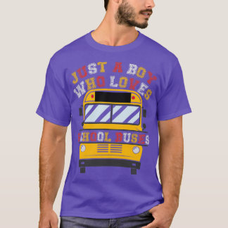Camiseta Apenas Um Menino Que Ama Os Ônibus 32