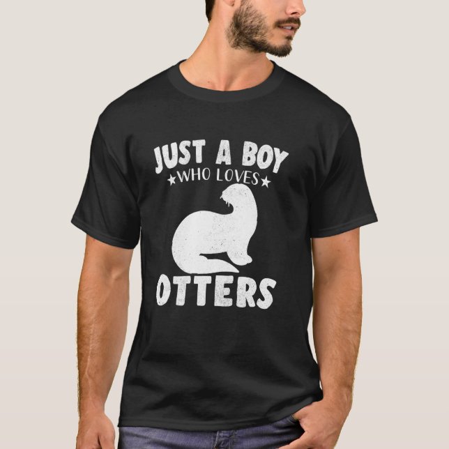Camiseta Apenas Um Menino Que Ama Outros Animais (Frente)