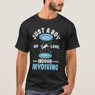 Camiseta Apenas um menino que ama vôo livre em túnel de ven