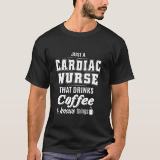 Camiseta Apenas Uma Enfermeira Cardíaca Engraçada Bebê Café