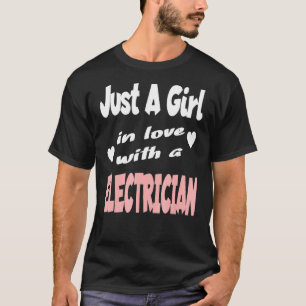 Camiseta Apenas Uma Garota Apaixonada Por Um Eletrônico