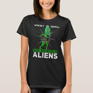 Camiseta Apenas Uma Garota Que Acredita Em Aliens De Rapto 