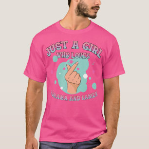 Camiseta Apenas Uma Garota Que Ama K-Drama E Ramen Divertid