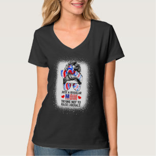 Camiseta Apenas Uma Mãe Normal Tentando Não Levantar Libera