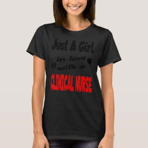 Camiseta Apenas Uma Menina Apaixonada Por Uma Enfermeira Cl