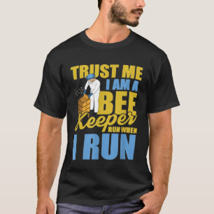 Camiseta Apicultura Sou Um Apicultor Fugido Quando Corro