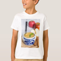 Aplausos com canela na tigela de pedra