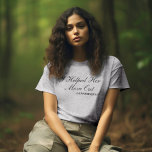 Camiseta Apoio sem desculpas: "Ajudei-A A Sair"<br><div class="desc">Celebrar os laços de amizade e solidariedade com a nossa camiseta "Eu a ajudei a sair". Apresentando uma tipografia ousada em preto elegante contra um pano de fundo de cinzas solidárias (a cor pode ser personalizada), esta camisa é um testemunho de apoio e camaradagem inabaláveis. Seja dando uma ajuda em...</div>
