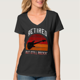 Camiseta Aposentado, Mas Ainda Atropelando O Violão Musical