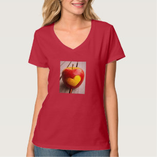 Camiseta "Apple Love" Foto Bela. Comprar Agora