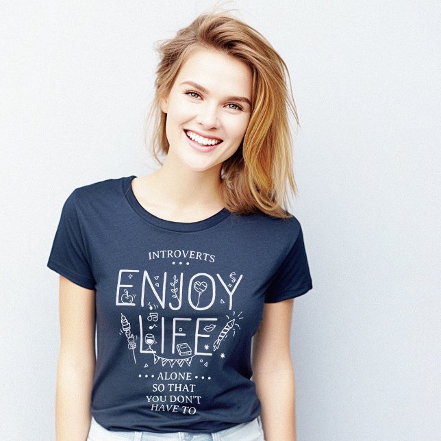 Camiseta Apresentadores desfrutam da vida sozinhos (Introverts Enjoy Life Alone Funny T-Shirt)