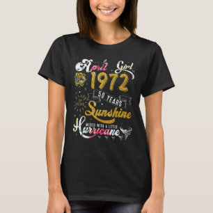 Camiseta April Girl 1972 Sunflower Butterflies 50th Birthd