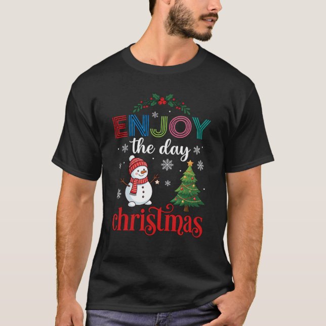 Camiseta Aproveite Dia Natal Boneco de Neve Árvore Flocos d (Frente)