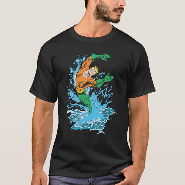 Camiseta Aquaman salta em onda (Frente)