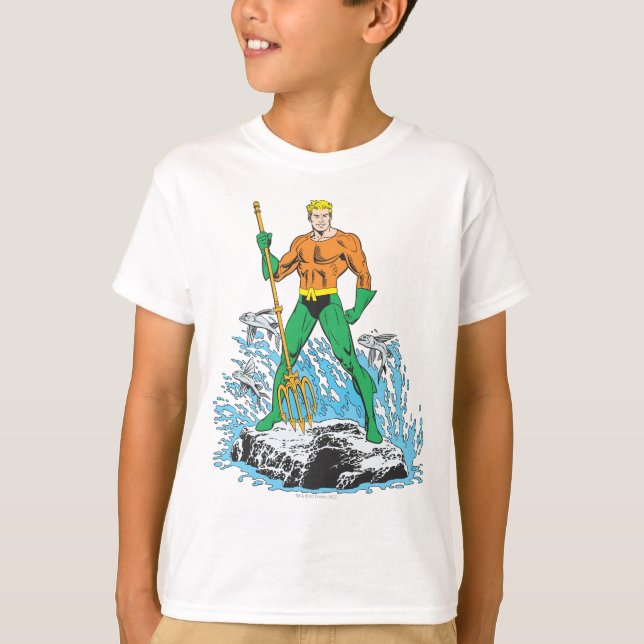 Camiseta Aquaman Stands with Pitchfork (Frente)