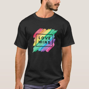 Camiseta Aquarela Orgulho LGBT Amor Ganha Pintura Arco-Íris