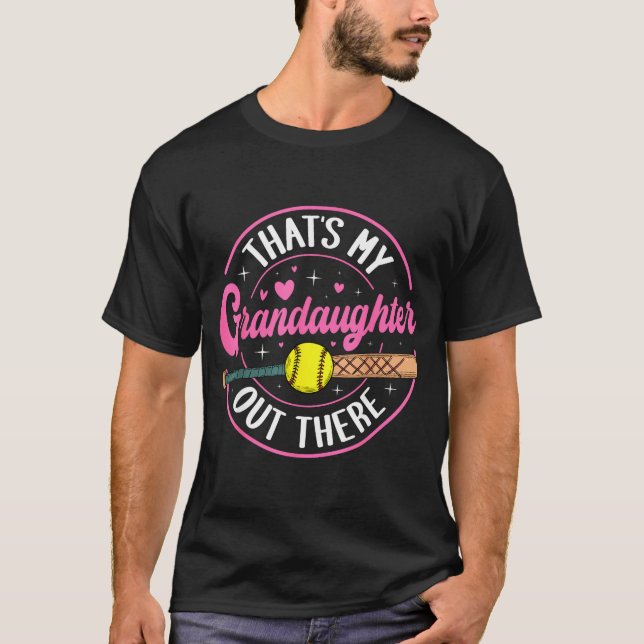 Camiseta Aquela É a Neta Lá Fora Avó de Softball (Frente)
