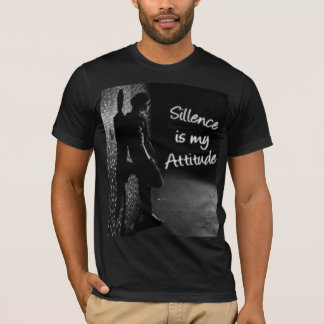 Camiseta Aqui está uma sugestão para um "Silêncio é minha a