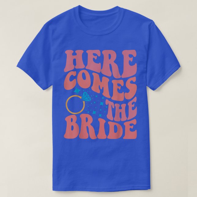 Camiseta Aqui Vem A Bride Casamento De Bearer Gi (Frente do Design)