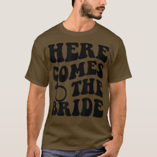 Camiseta Aqui Vem a Noiva Festa de Despedida de Solteira